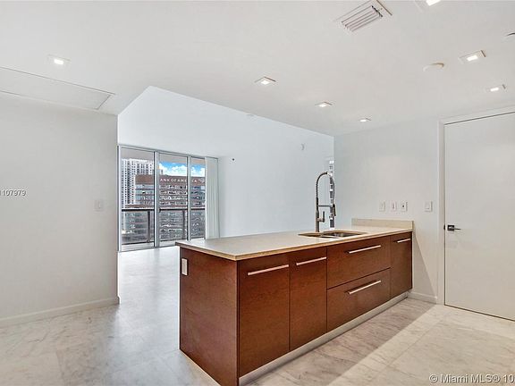 4th image of 475 Brickell Ave APT 3713