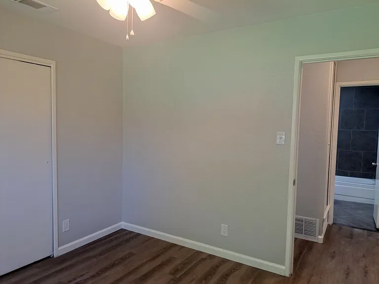 59082 Harvard St N — Photo 20