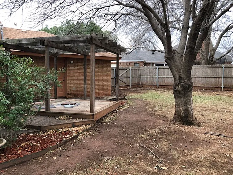 8026 Vita Ct — Photo 20