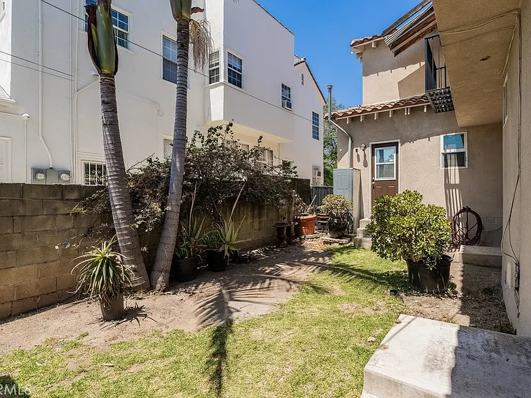 1100 S Highland Ave — Photo 34