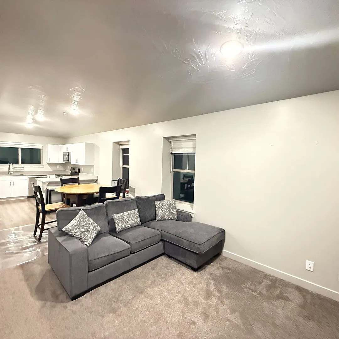 2 Bed, 1 Bath apartment for rent 1st month half off — Photo 3