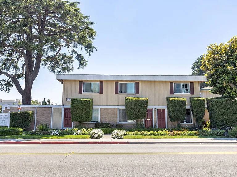 Deodar Townhomes — Photo 35