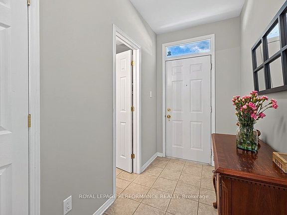 3rd image of 34 Steel St