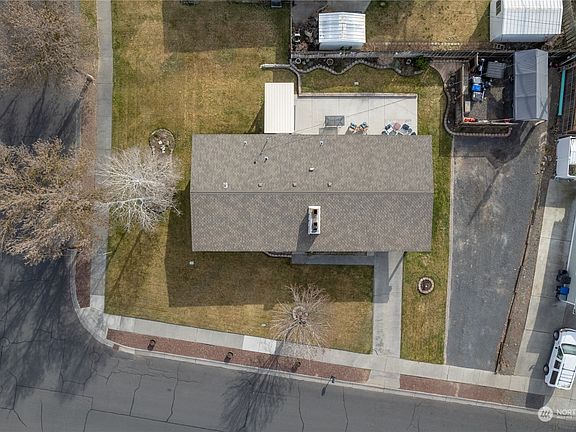 2nd image of 2105 S Belair Drive