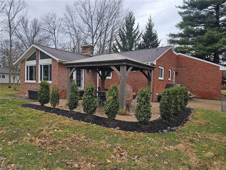 3015 Rockefeller Rd, Wickliffe, OH 44092 | Zillow