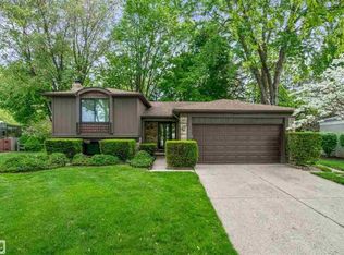 46706 Donahue Ave, Macomb, MI 48044