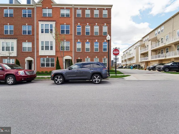 7101 Macon St, Frederick, MD 21703