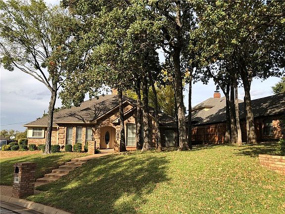 2nd image of 4701 Willow Park Dr