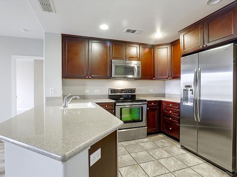 1st image of 809 Auzerais Ave Unit 210