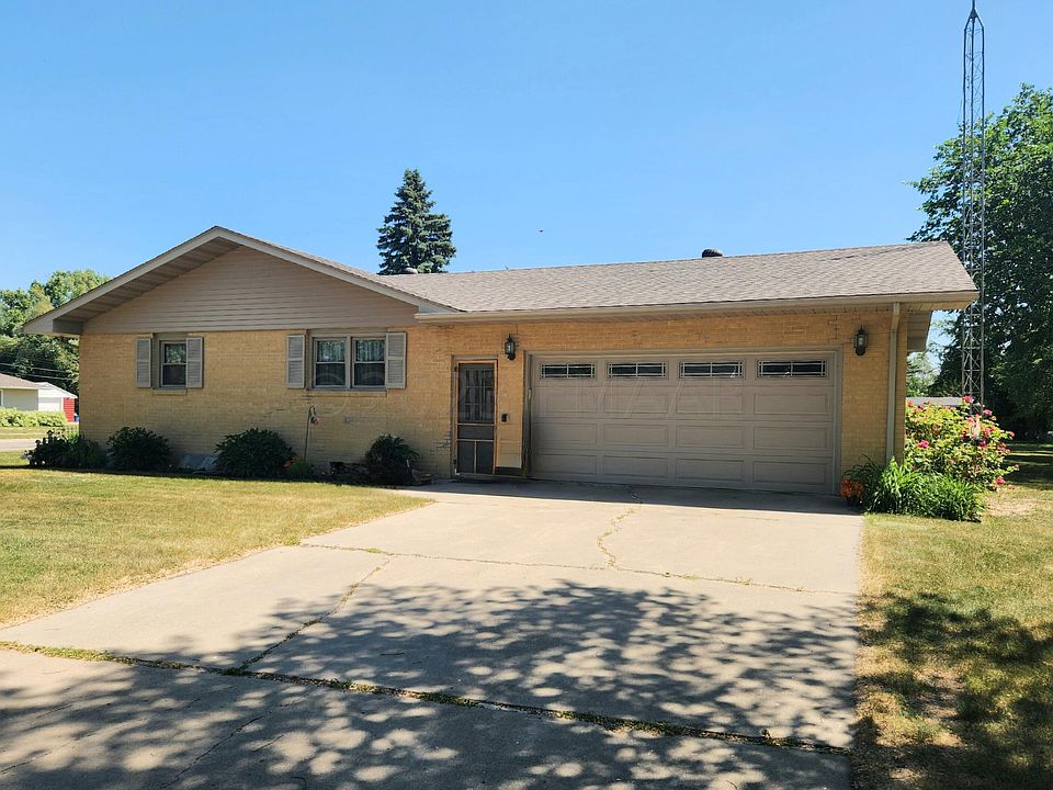 319 1st Ave SW, Hillsboro, ND 58045 Zillow