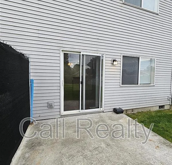 2523 E Desmet Ave — Photo 16