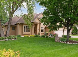 9216 Pinehurst Rd, Woodbury, MN 55125