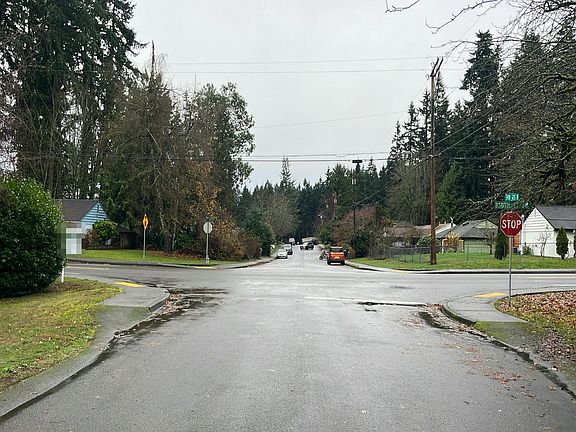 4th image of 22907 59th Ave W