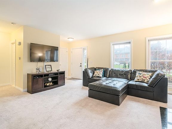3rd image of 5664 Hampshire Ln #50