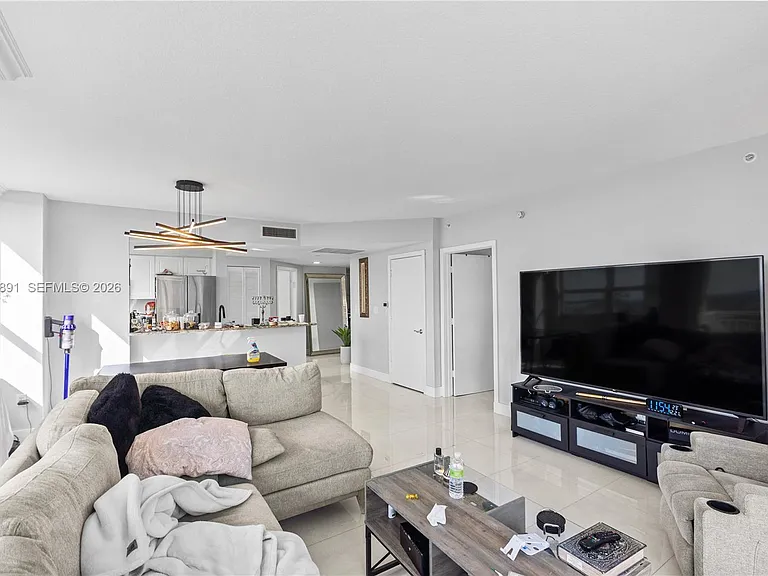 19501 W Country Club Dr #1904 — Photo 12