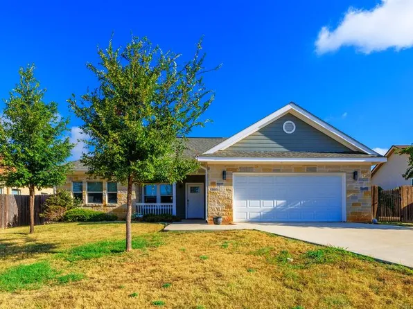 710 Northern Red Oak Ln, Fredericksburg, TX 78624