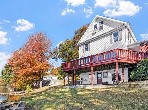 2348 Hartford Ave, Johnston, RI 02919