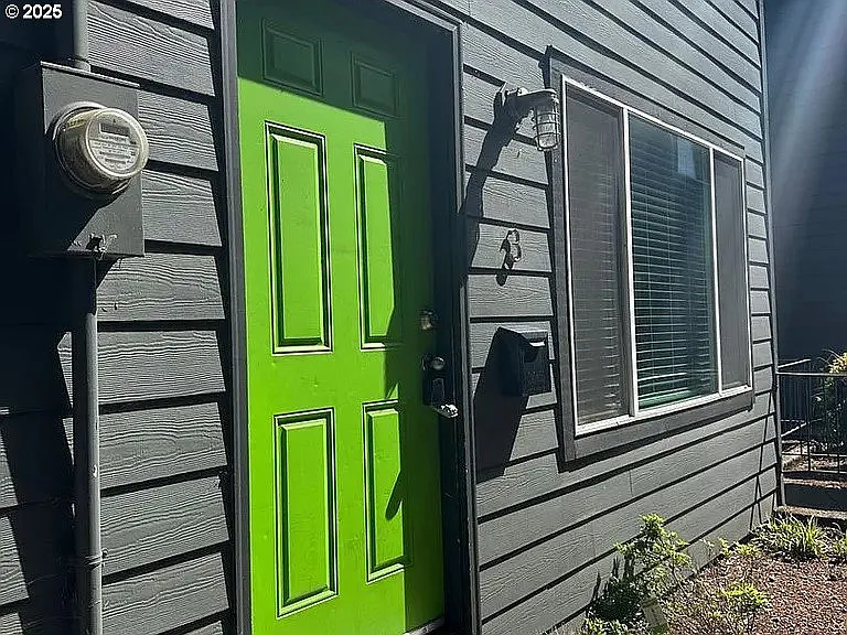 117 SE 30th Pl photo 1