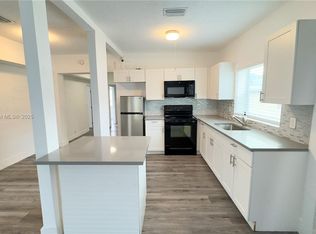 1176 NW 48th St, Miami, FL 33127