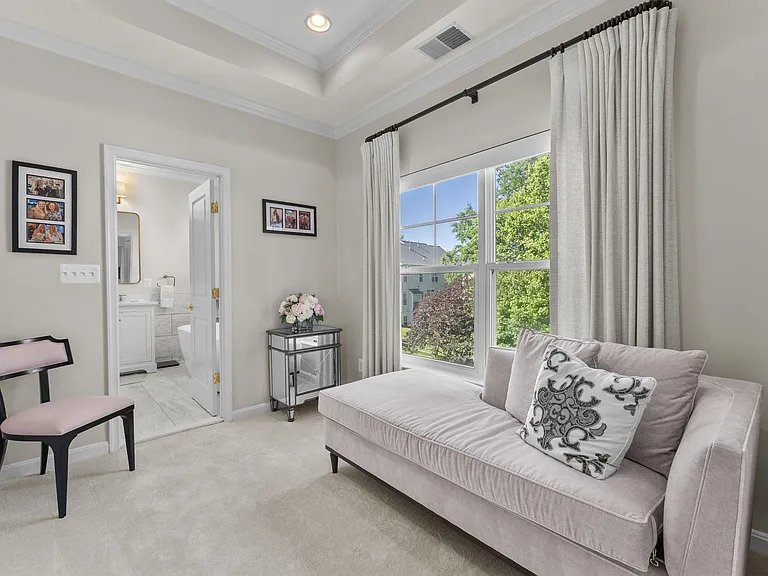 4039 Cray Dr — Photo 38