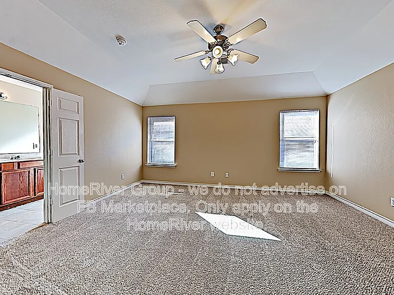 313 Charleston Dr — Photo 7