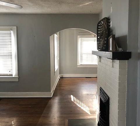 5th image of 2521 Woodrow Dr