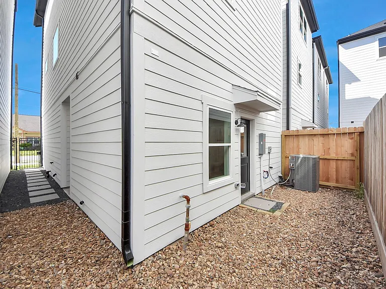 4814 Cochran St — Photo 42