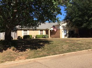 208 La Grange Dr, Wake Village, TX 75501