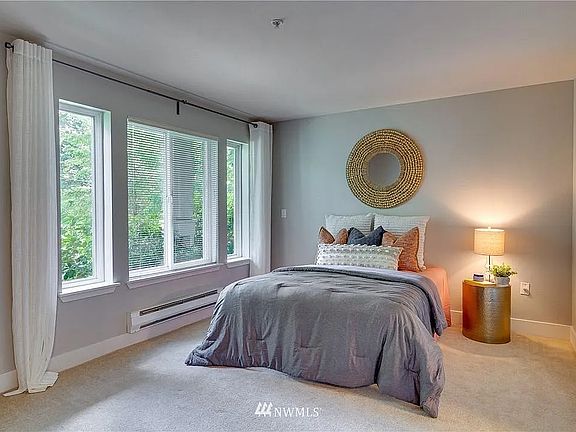 3rd image of 5501 Lakemont Blvd SE APT 101