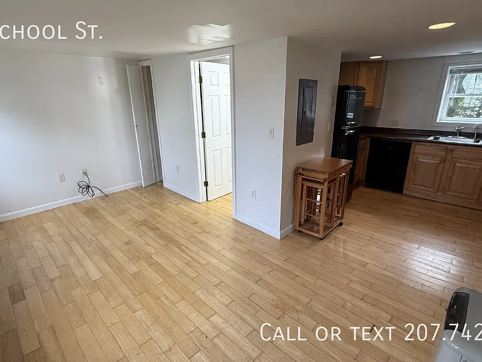 15A School St