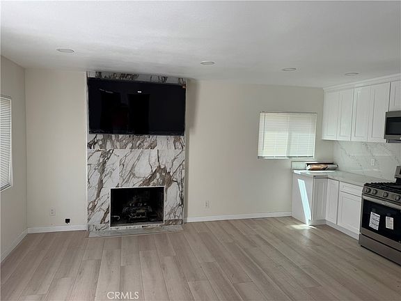 5th image of 3027 E 6th St