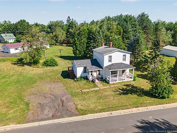 3rd image of 21 Red Bank Dr
