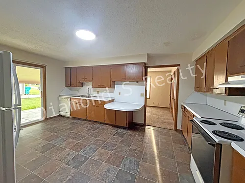 2545 S South Pl #B Photo 1