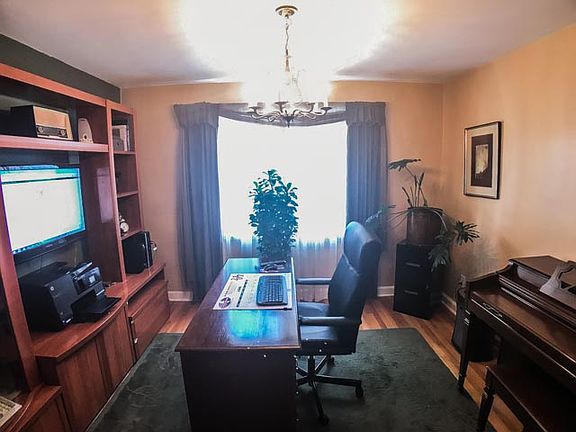 5th image of 55 Noel Dr