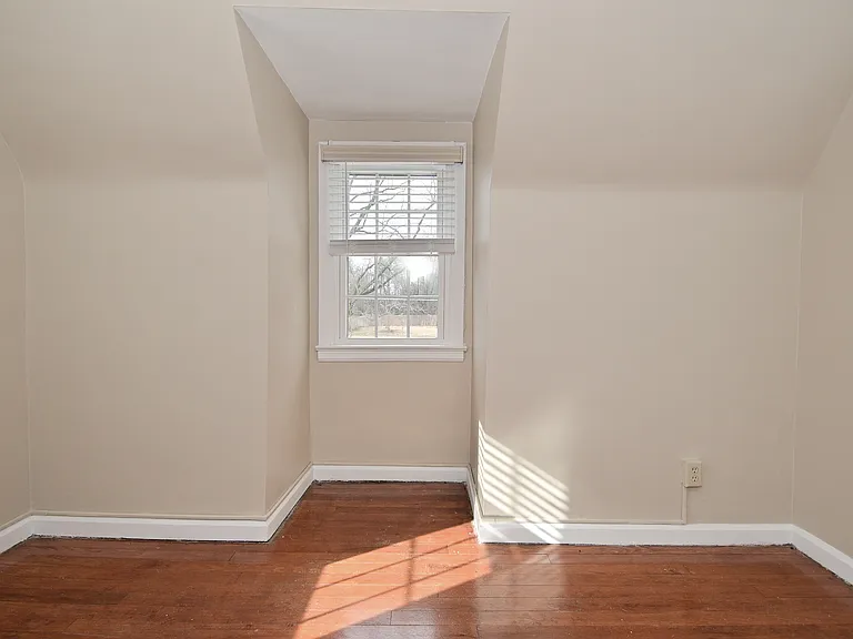 3775 E Thompson Rd — Photo 37