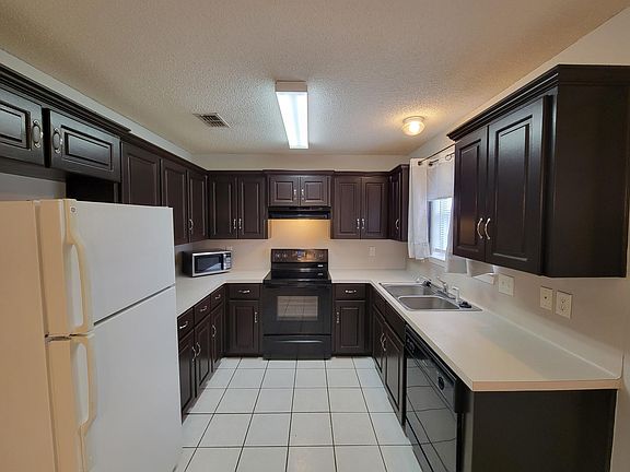 4th image of 73 Timberwood Dr