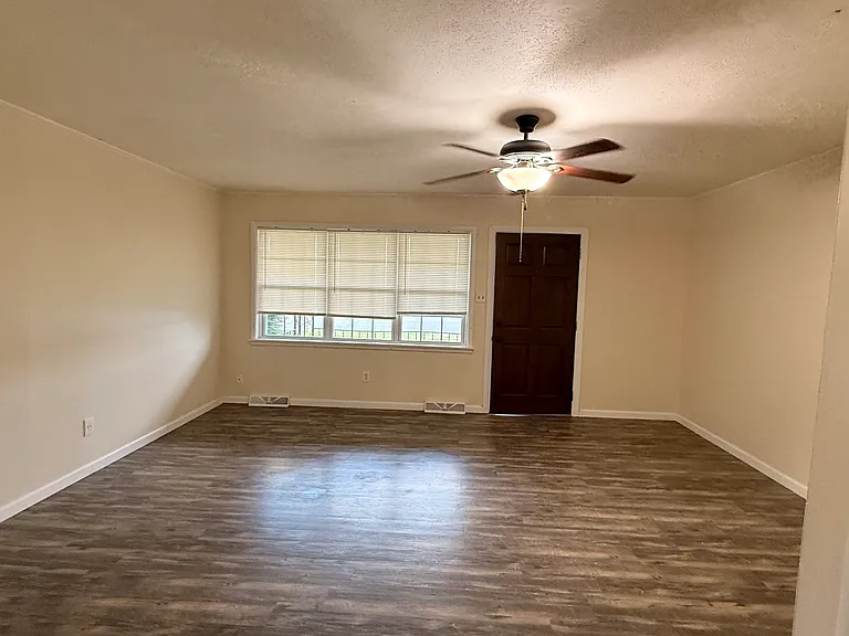 7300 Jenny Lind Rd — Photo 3