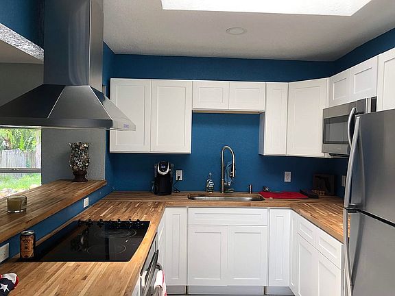 3rd image of 602 N Disston Ave