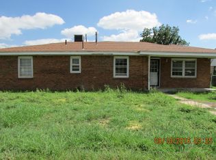 1132 E 3rd St, Portales, NM 88130