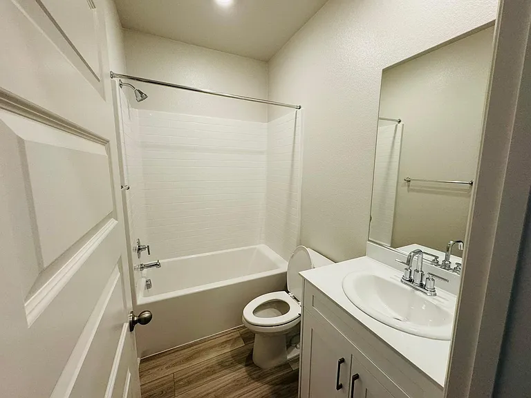 236 Lockhart Way — Photo 15