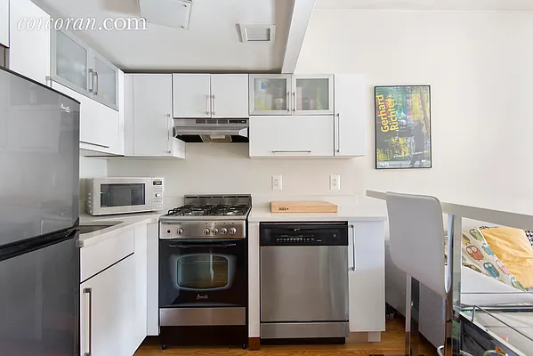 Rented by Corcoran | media 30