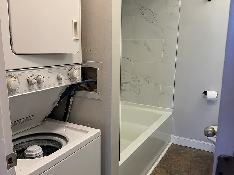 1054 S Kingshighway Blvd #E — Photo 7