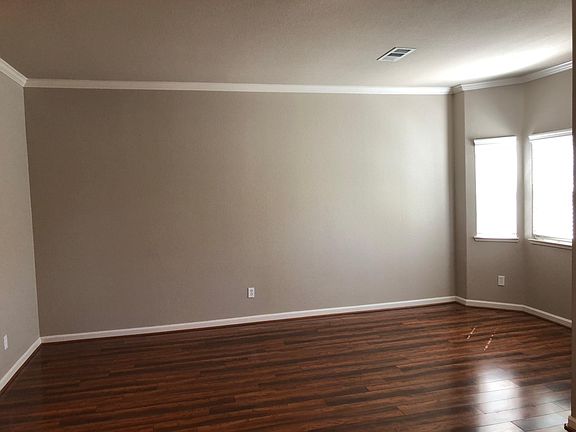 5th image of 224 Valley Oak Dr