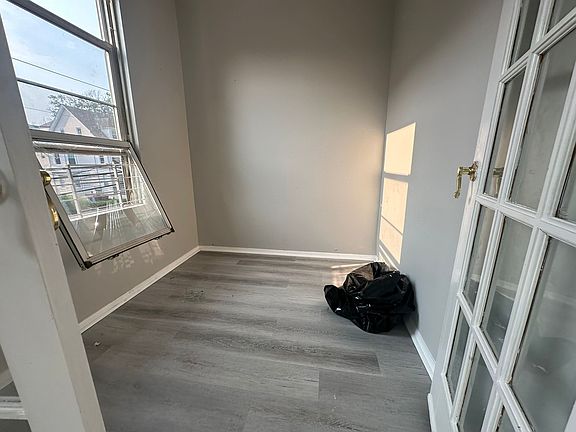 3rd image of 88 Columbia Ave #2R
