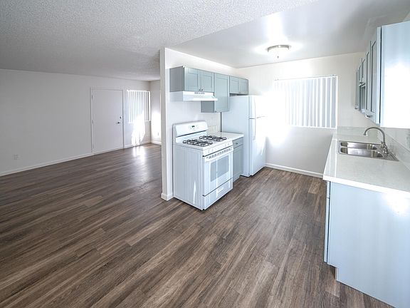 2nd image of 1920 Felspar St APT 1