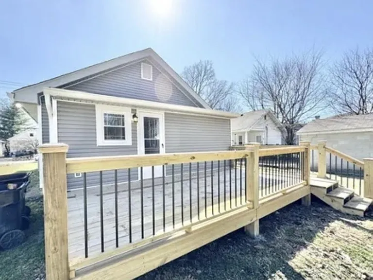 1509 Lincoln Ave — Photo 3