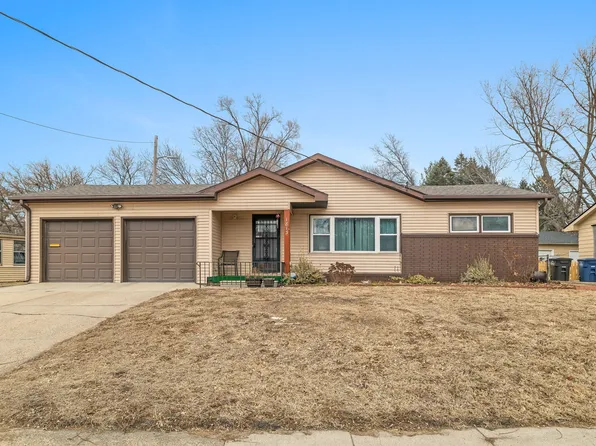 1813 Larnard Dr, Des Moines, IA 50317