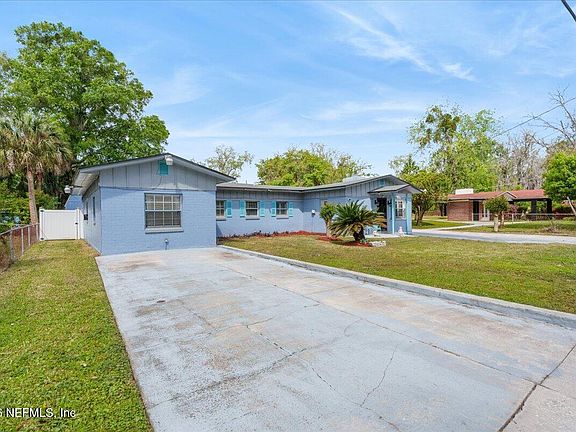 2nd image of 9716 DEVONSHIRE Boulevard