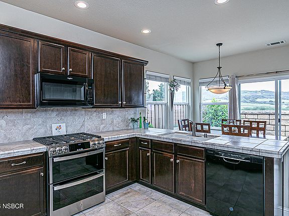 5th image of 387 Penelope Ln