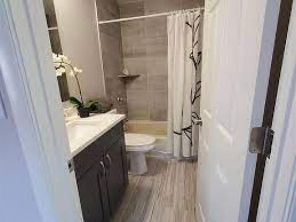 5th image of 3644 N Osage Ave Unit 1